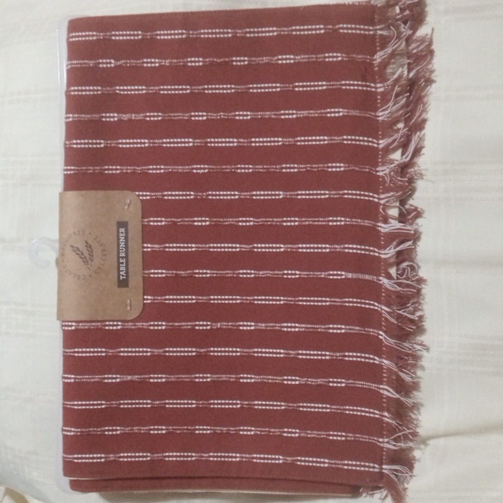 Table runner burgundy and cream fringed NWT 96" by 14"